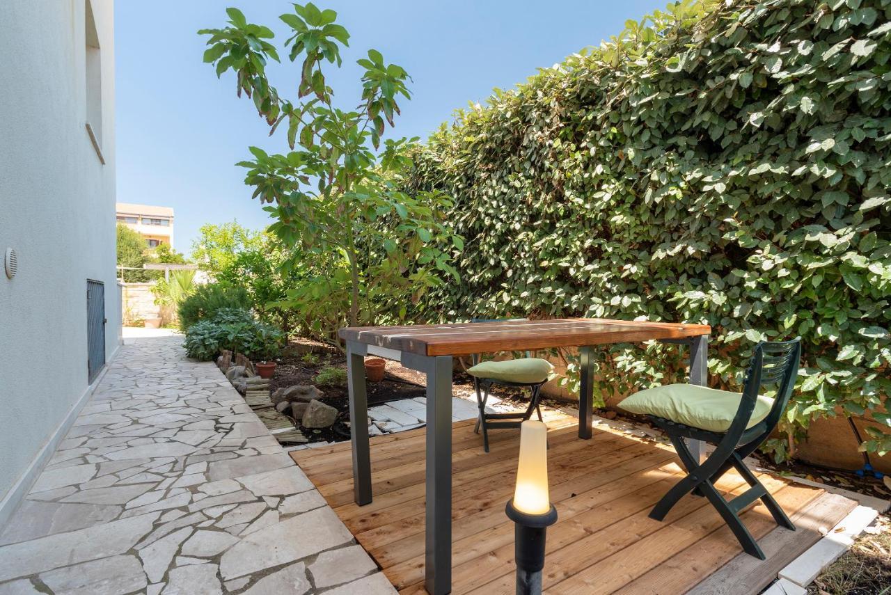 Charming Seafront Apartment With Garden And Patio 费尔蒂利亚 外观 照片