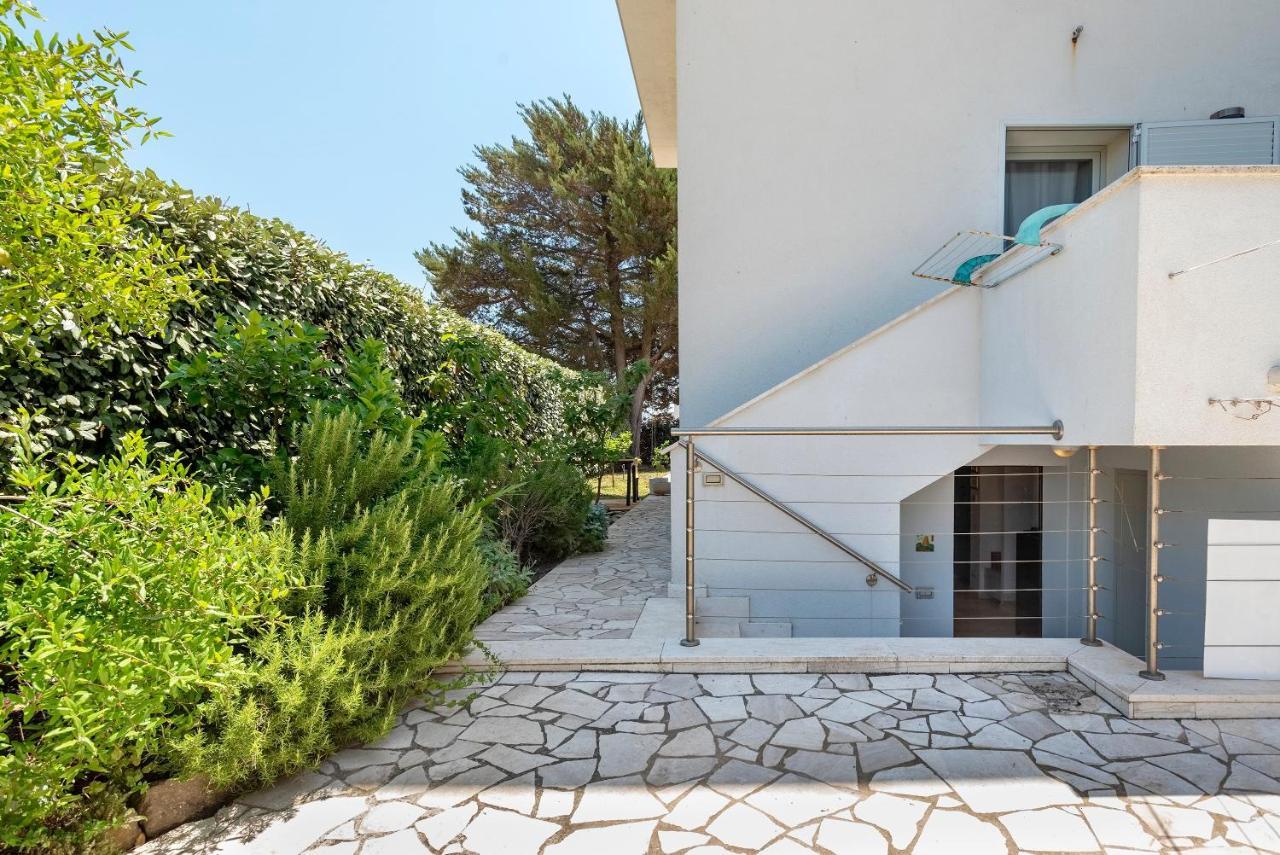 Charming Seafront Apartment With Garden And Patio 费尔蒂利亚 外观 照片